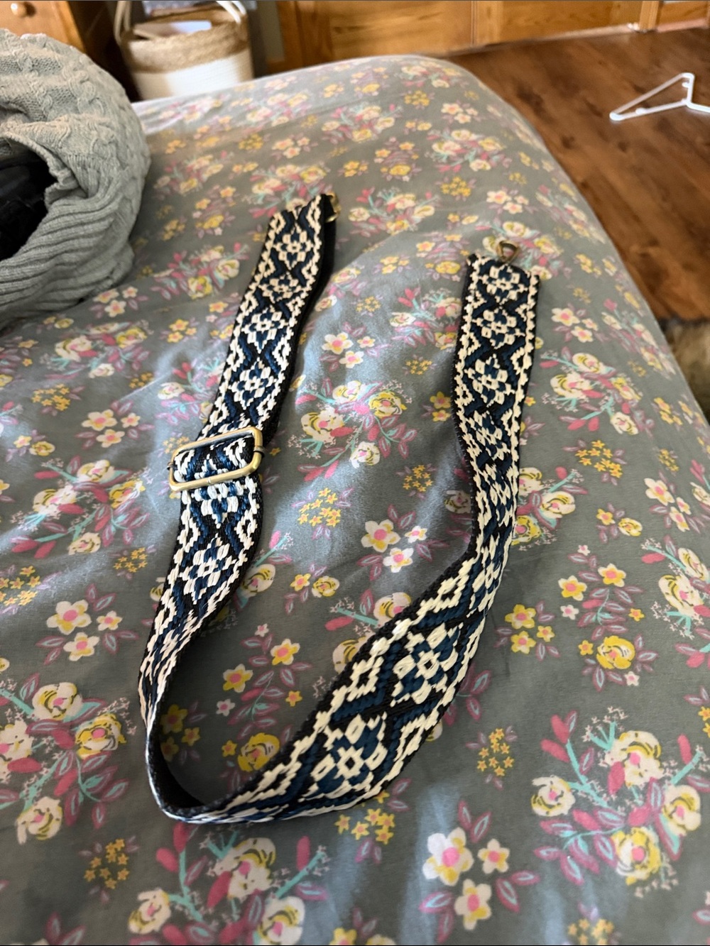 Adjustable Woven Crossbody Strap in Navy and Cream